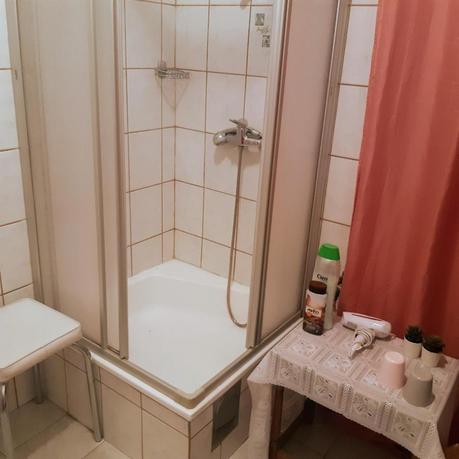 Fassbinder Klause Mit Mini-Terrasse Apartment Sankt Veit an der Glan Ngoại thất bức ảnh